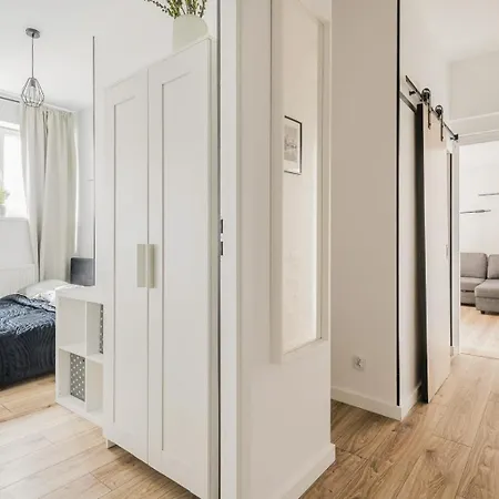 Stocznia By Golden Glow *