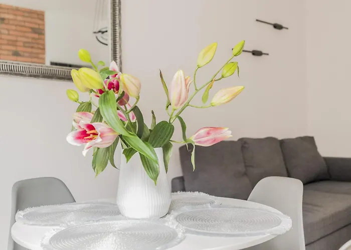 Stocznia By Golden Glow *